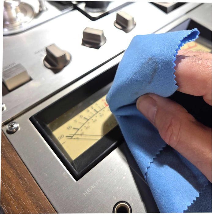 Deluxe AMERICAN RECORDER Tape Recorder Cleaning Kit with CO2 Gas Duster and Hinged Custom Storage Box