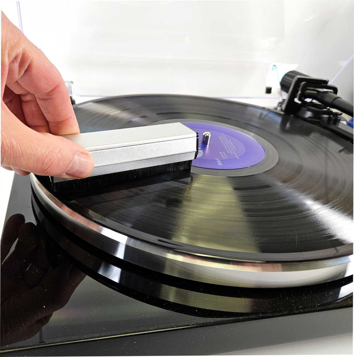 Dual Carbon Fiber Vinyl Disc LP Record Cleaning Brush - AMERICAN RECORDER TECHNOLOGIES, INC.